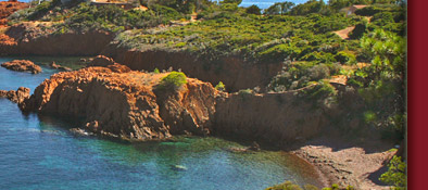 Die Cote d' Azur mit kleinen versteckten Buchten in Südfrankreich am Mittelmeer, Bild 4 von 6