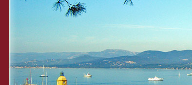 Saint-Tropez mit Blick von der Citadelle über Saint-Tropez in die Bucht, Bild 3 von 6