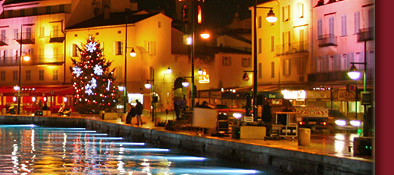 Saint-Tropez Hafen am Abend, Saint-Tropez im Hafen zur Weihnachtszeit, Bild 4 von 6